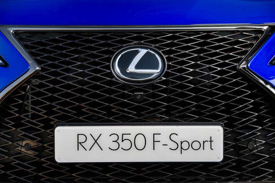 Логотип Lexus RX350 F-Sport 2019 года  (ZA) (фото 10 из 36)